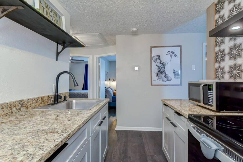 》Executive Apartment Near Armature Works-Room For Six, Full Kitchen《 Tampa Dış mekan fotoğraf